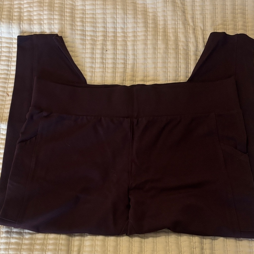 Lou & Grey Pull-On Leggings in Deep Plum